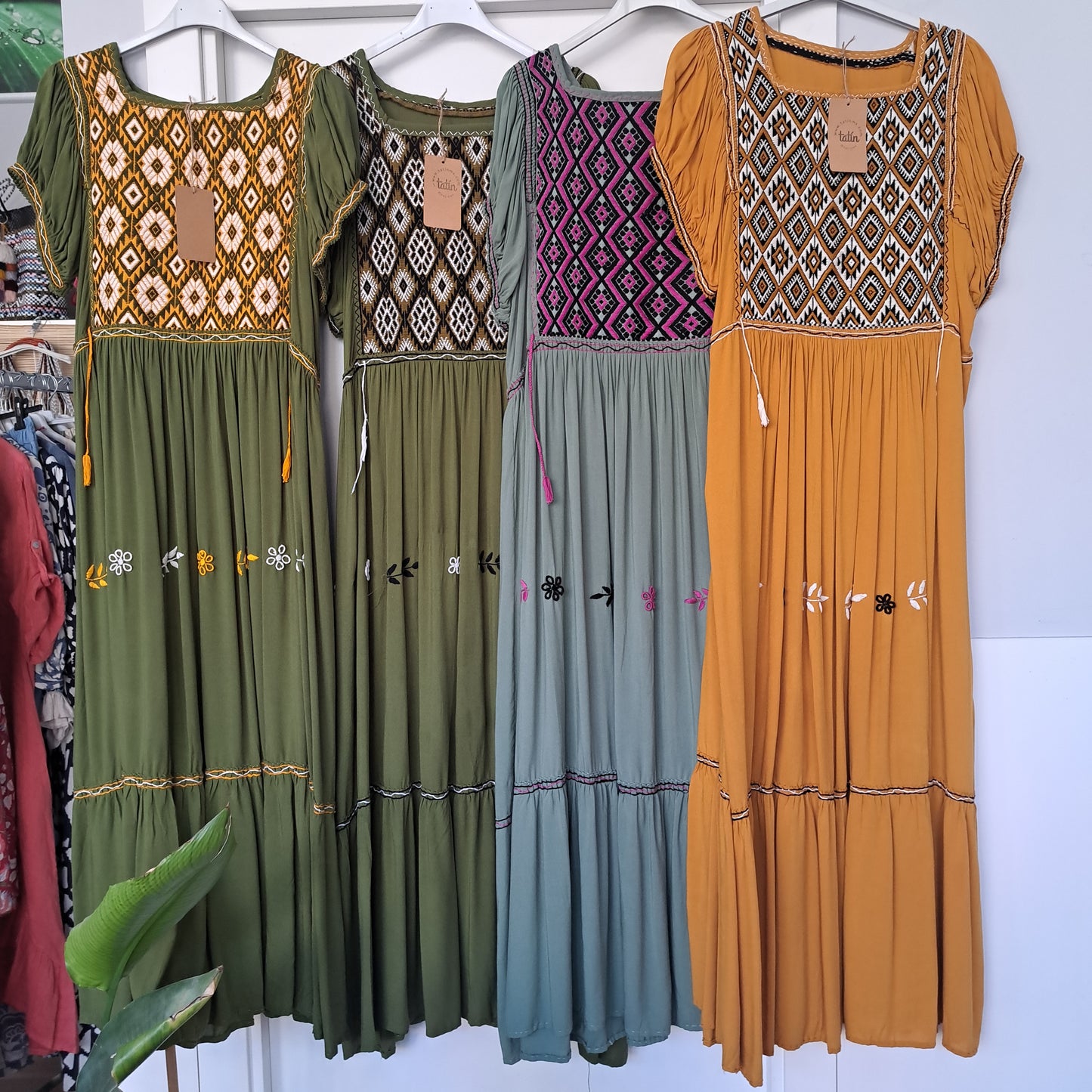 Vestido bordado Santos