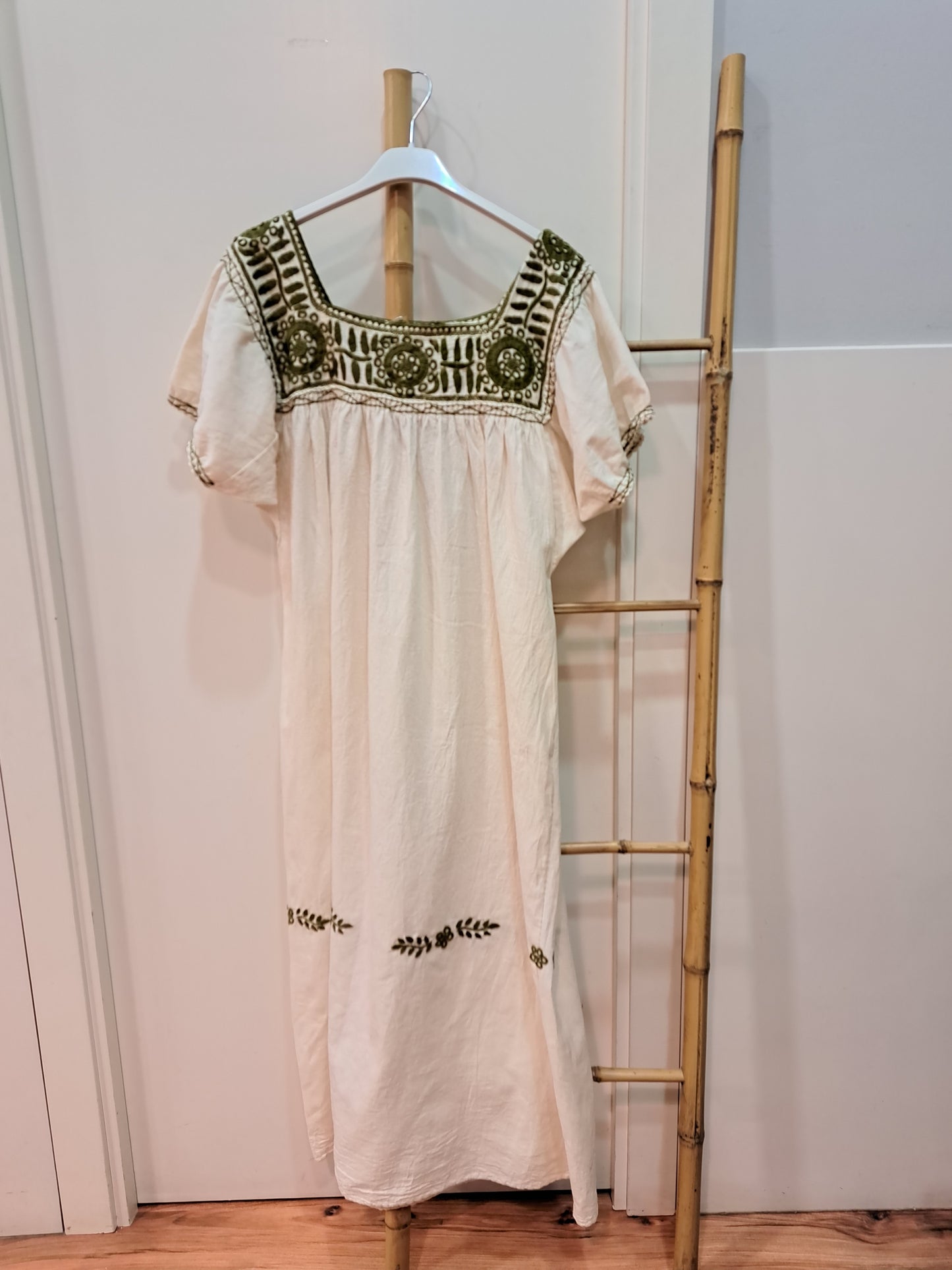 Vestido Aguacatin