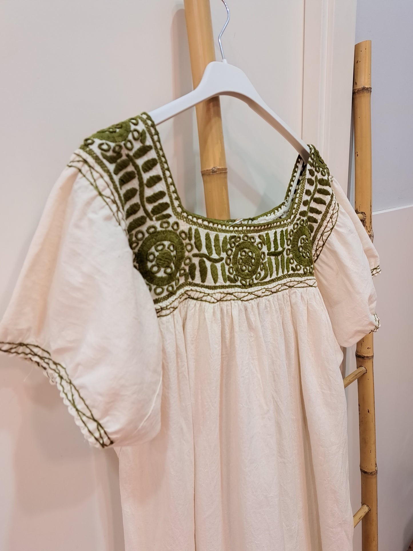 Vestido Aguacatin