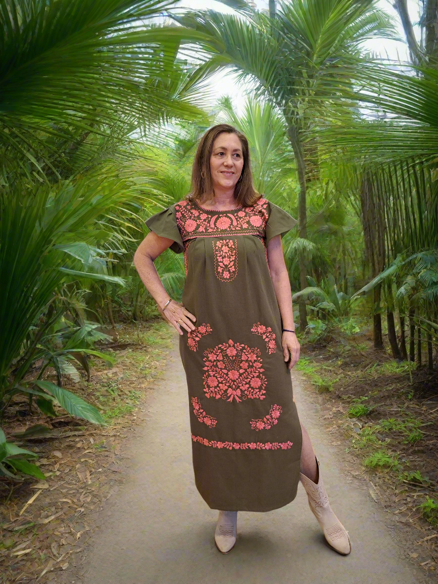 Vestido bordado Clásico Mariposa