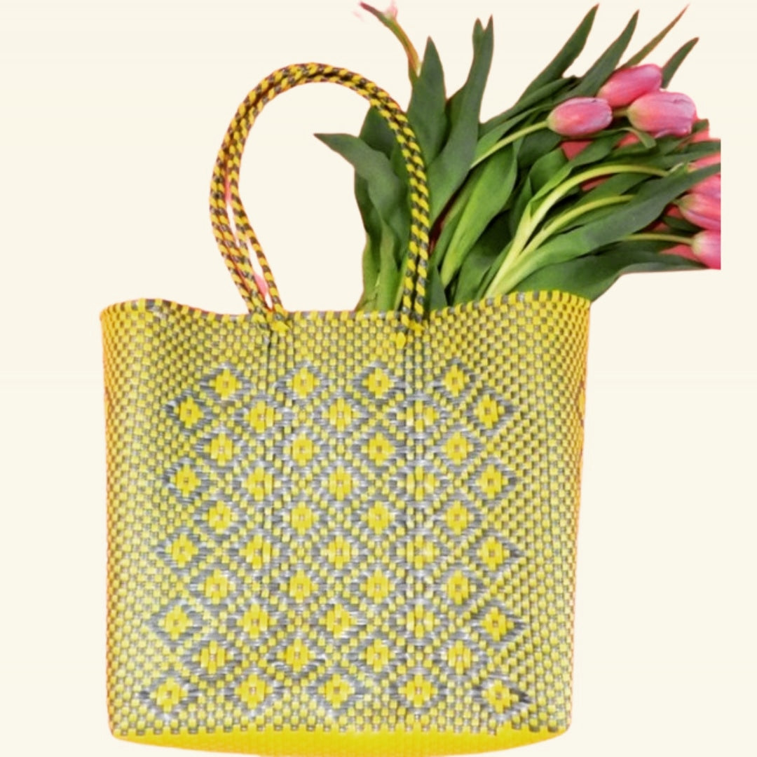 Bolso tote de plástico trenzado artesano