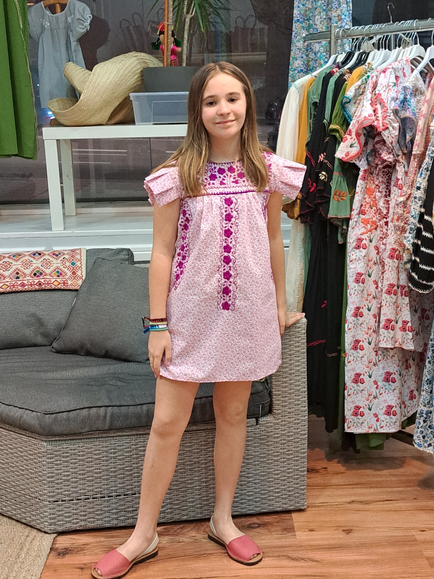 Vestido clasico de niña