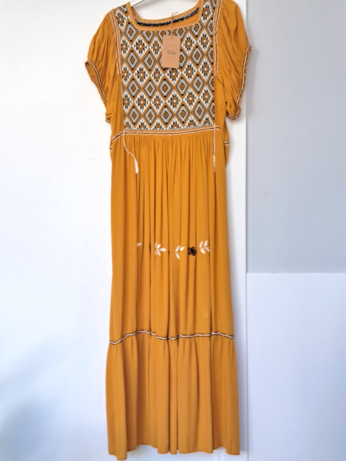 Vestido bordado Santos