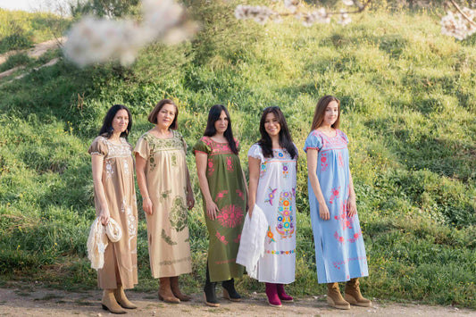 Vestido bordado clásico Oaxaca