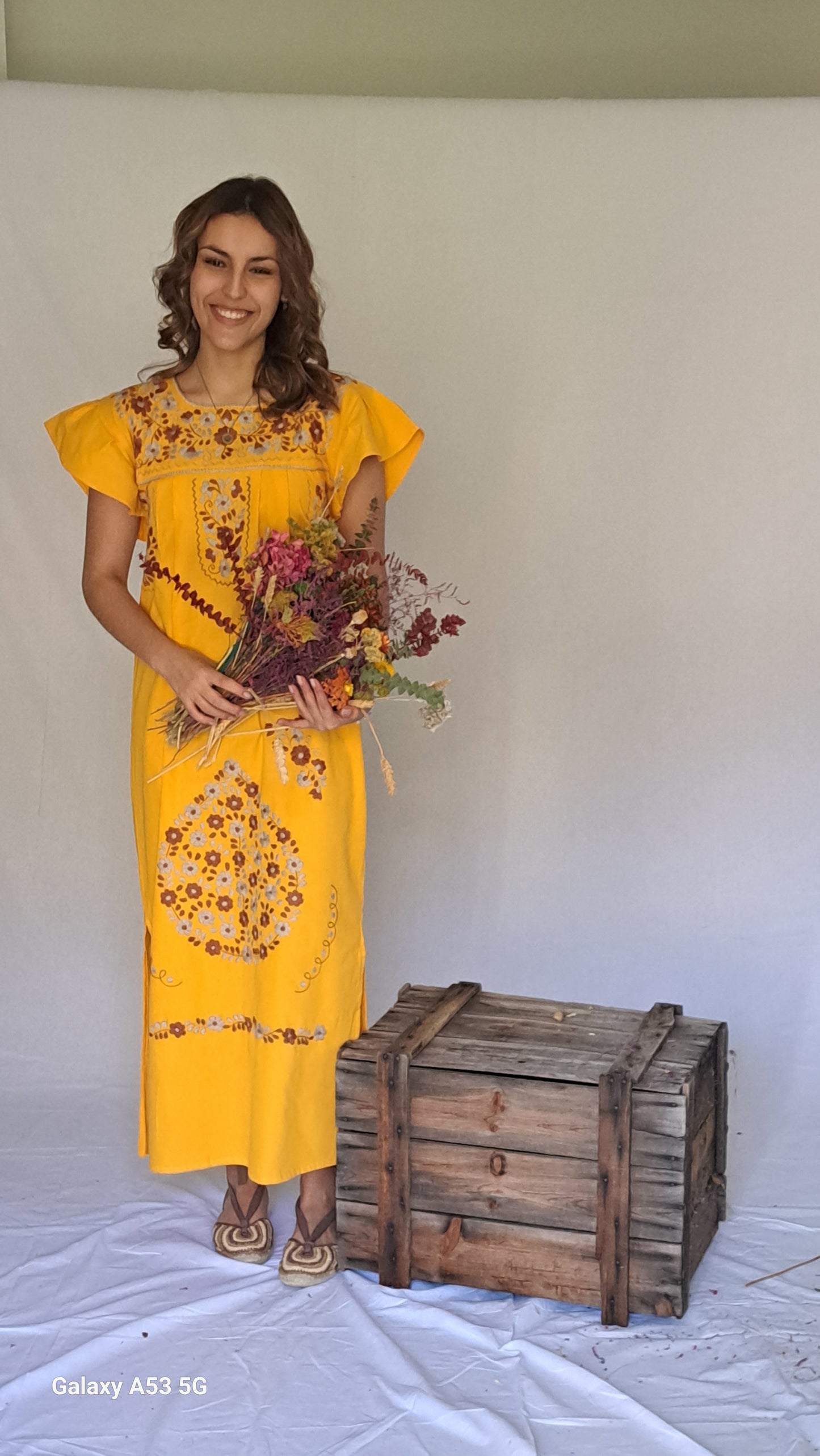 Vestido bordado Clásico Mariposa