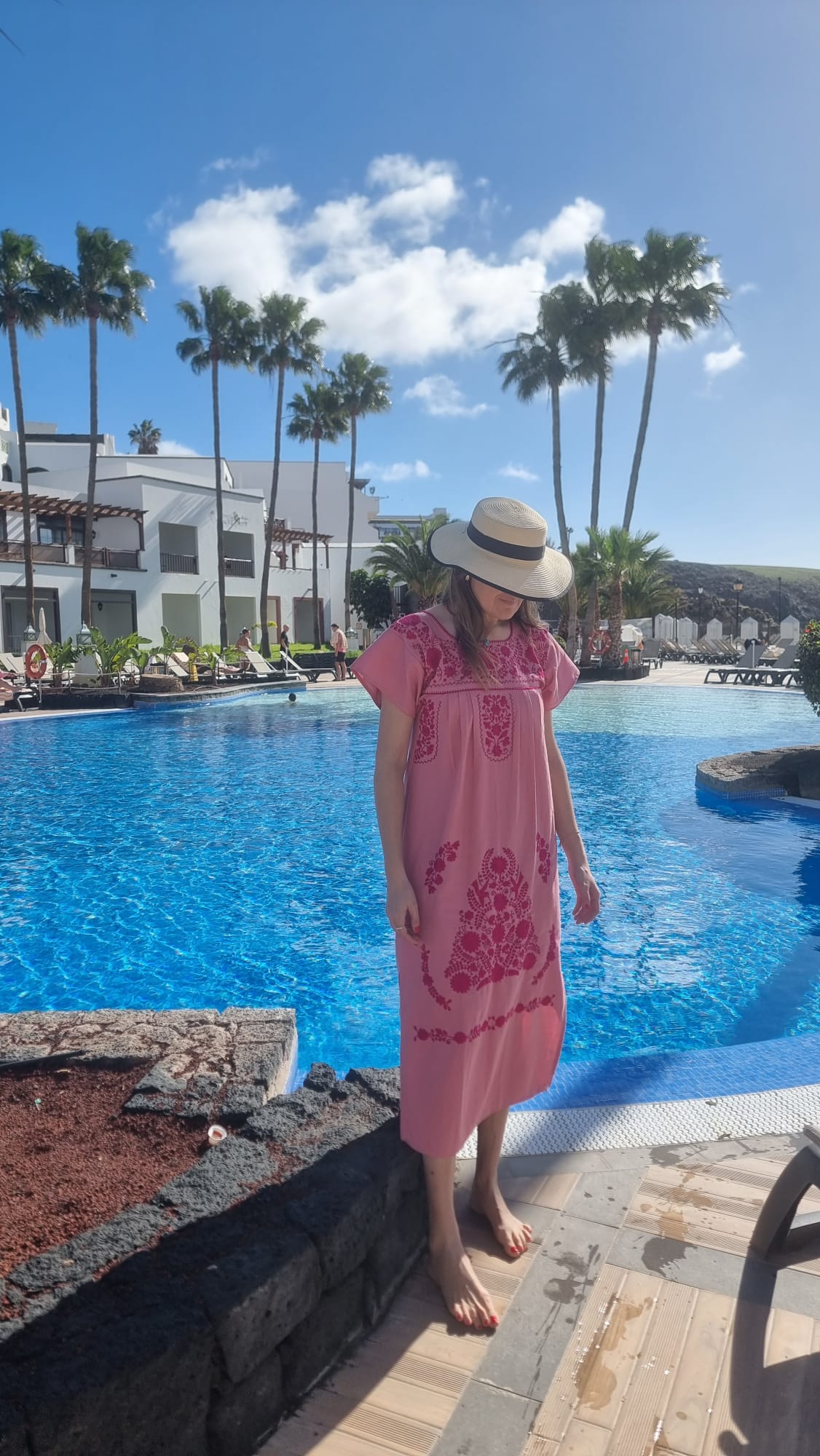 Vestido bordado Clásico Mariposa