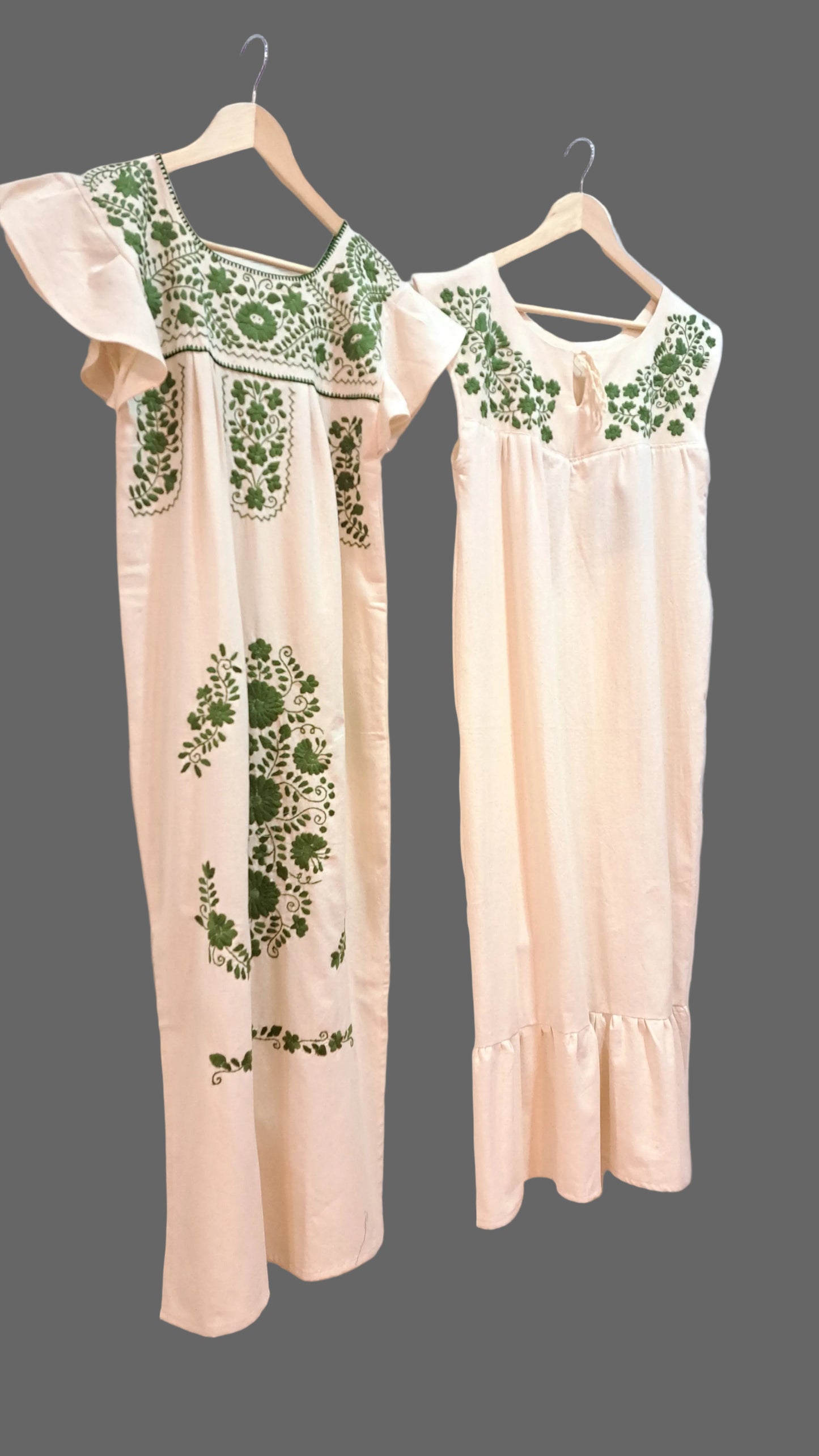 Vestido bordado Clásico Mariposa