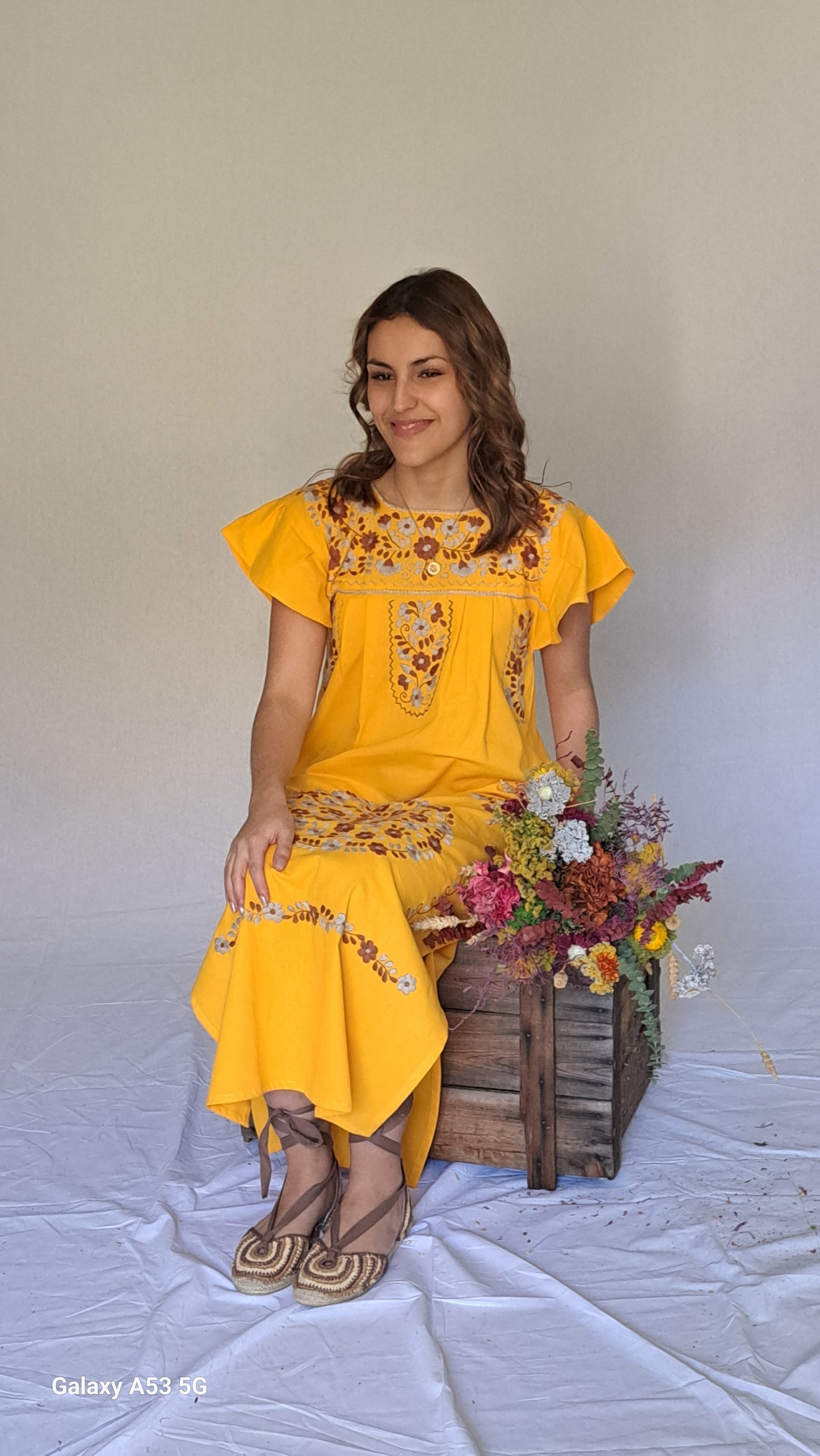 Vestido bordado Clásico Mariposa