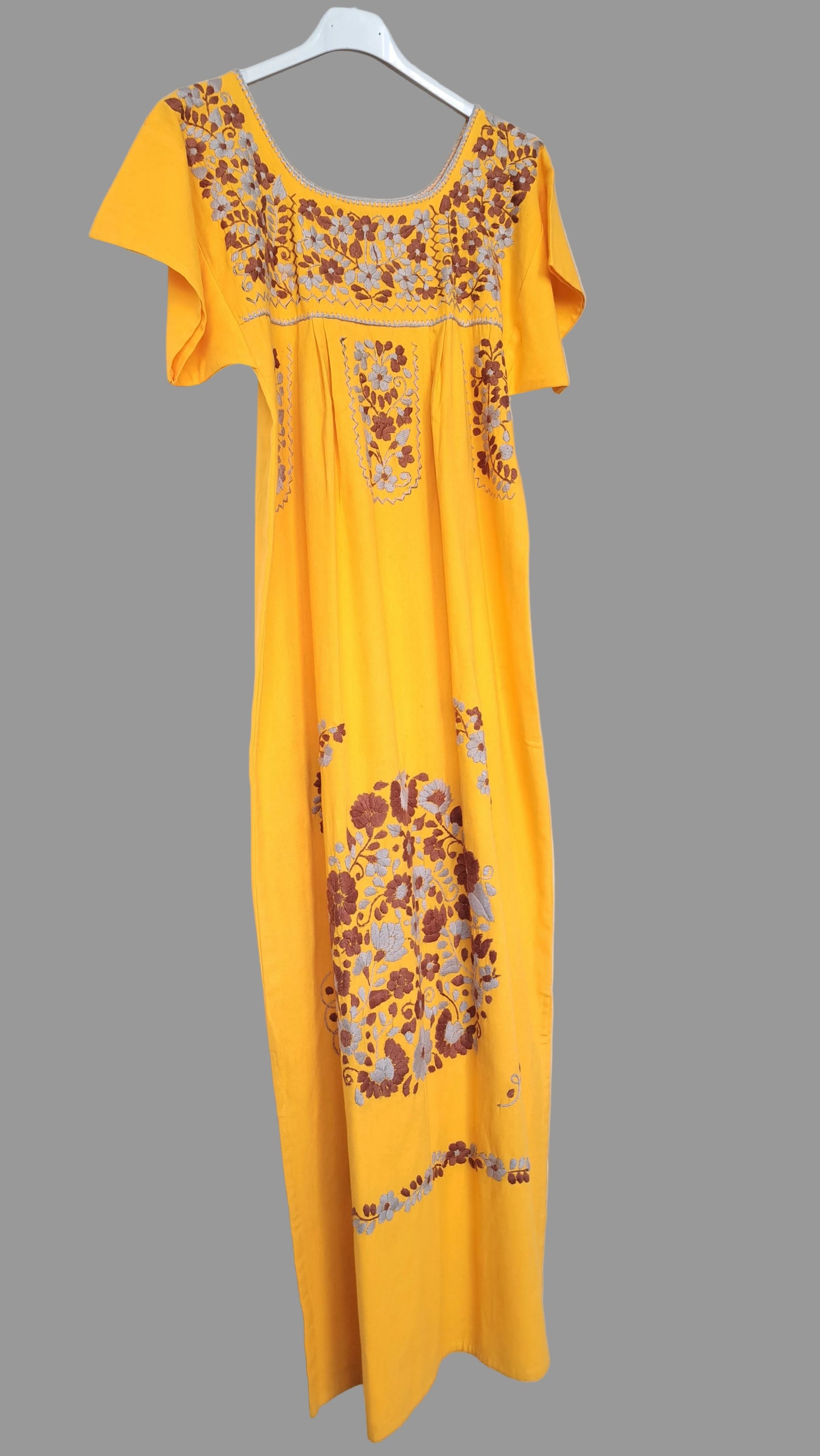 Vestido bordado Clásico Mariposa