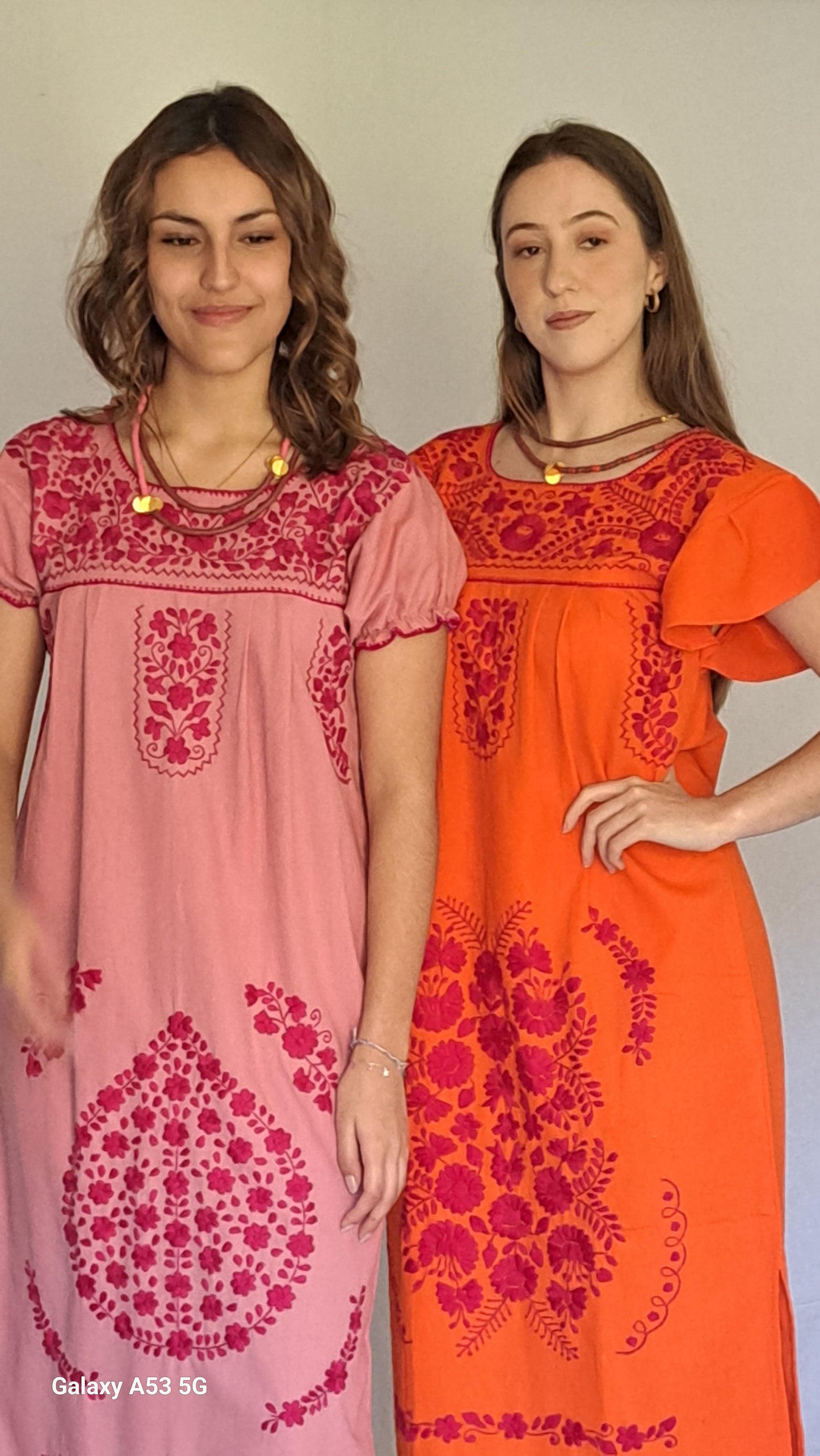 Vestido bordado Clásico Mariposa