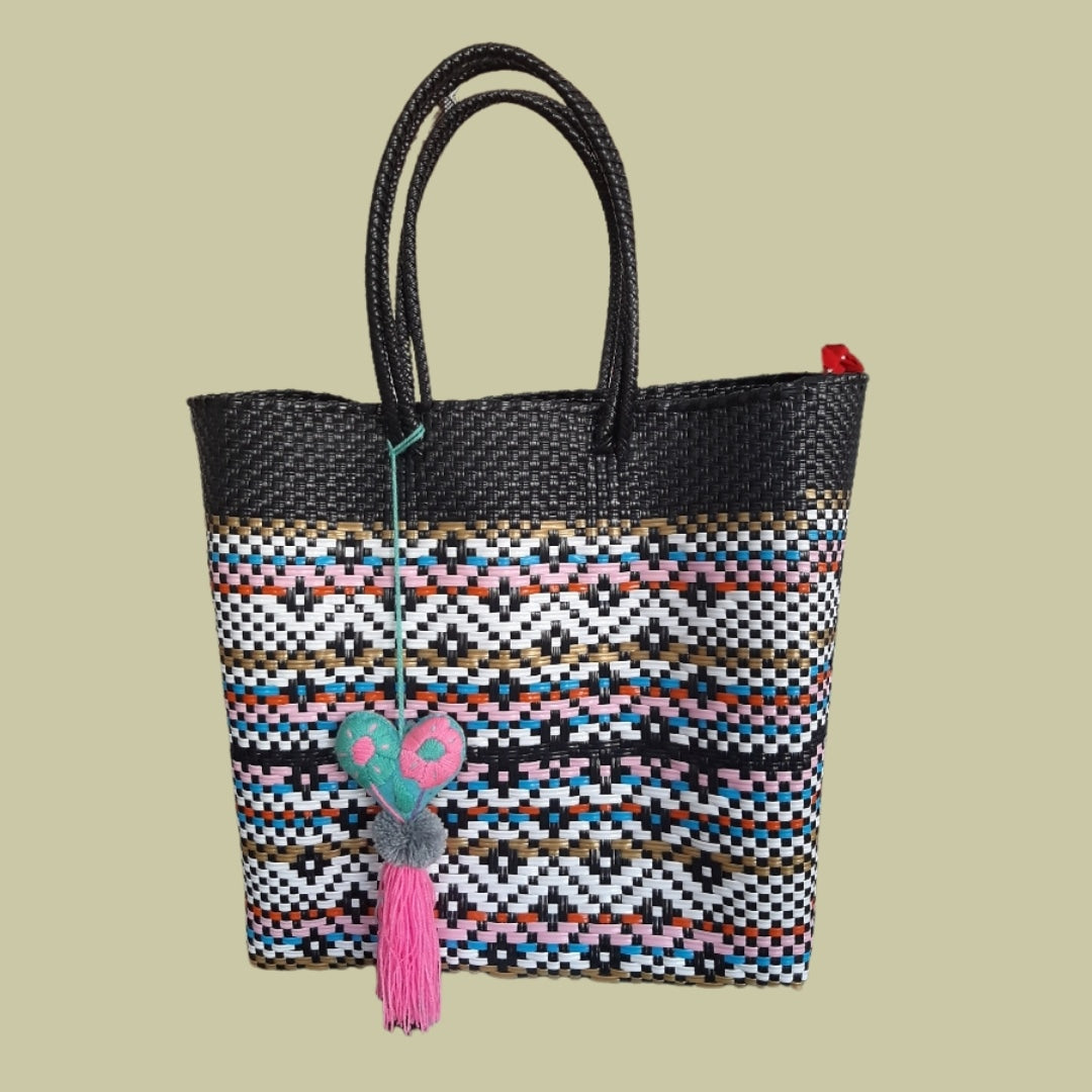 Bolso tote de plástico trenzado artesano
