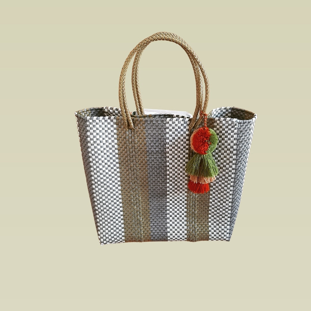 Bolso tote de plástico trenzado artesano
